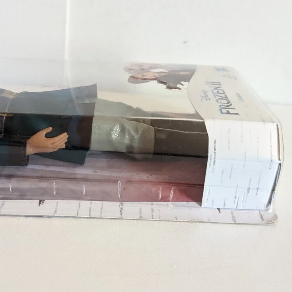 NWT Lieutenant Mattias Frozen II Black Action Fashion Figure Disney Film Hasbro